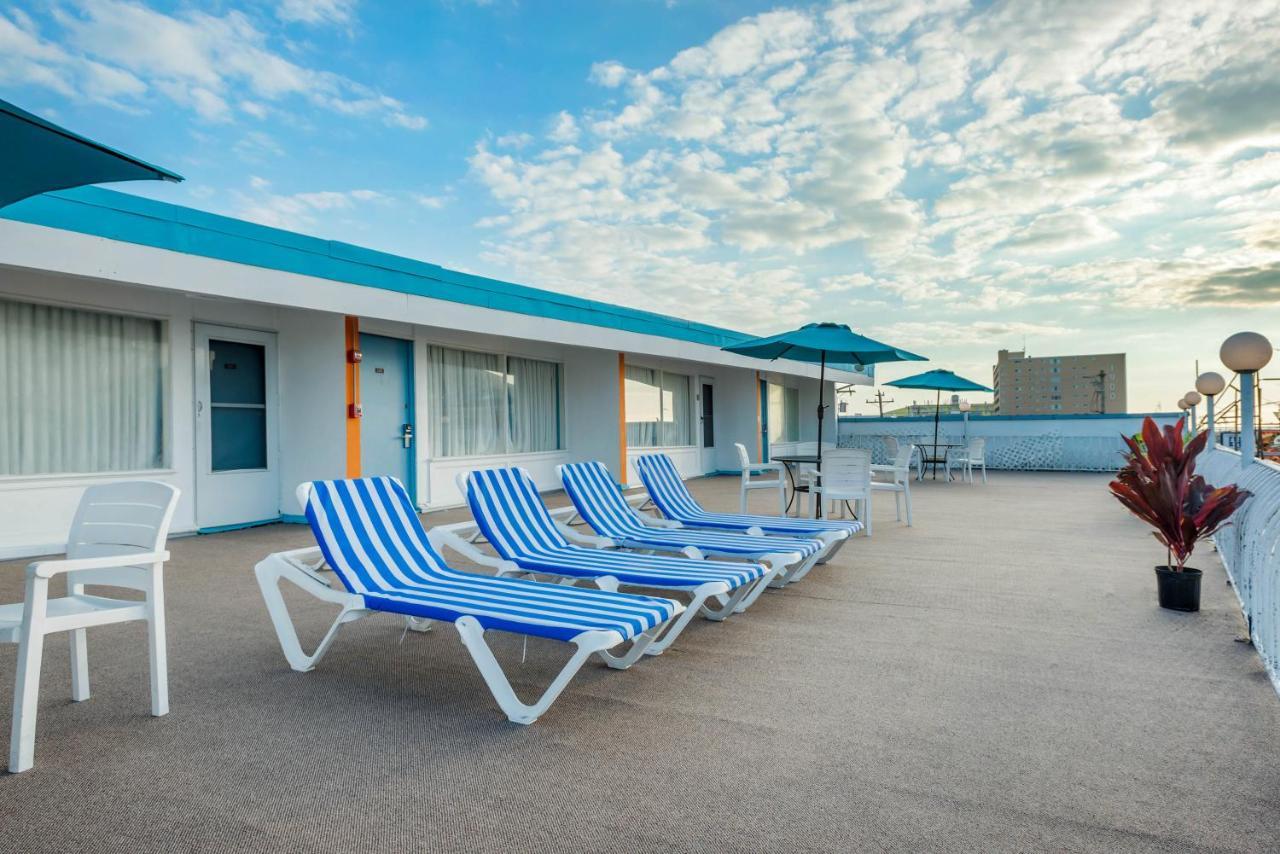 Boardwalk Hammock Oceanfront Hotel 2*